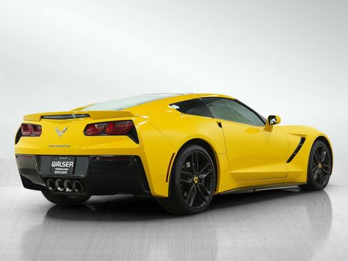 Used 2014 Chevrolet Corvette Stingray Coupe RWD image 5