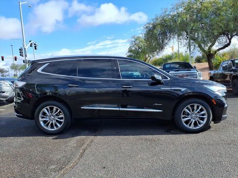 Used 2024 Buick Enclave Avenir w/ Avenir Technology Package image 4