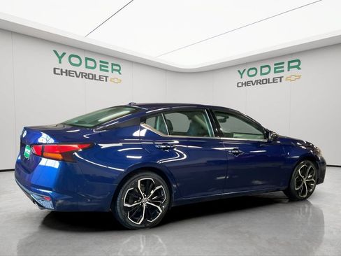 Used 2024 Nissan Altima 2.5 SR FWD image 5