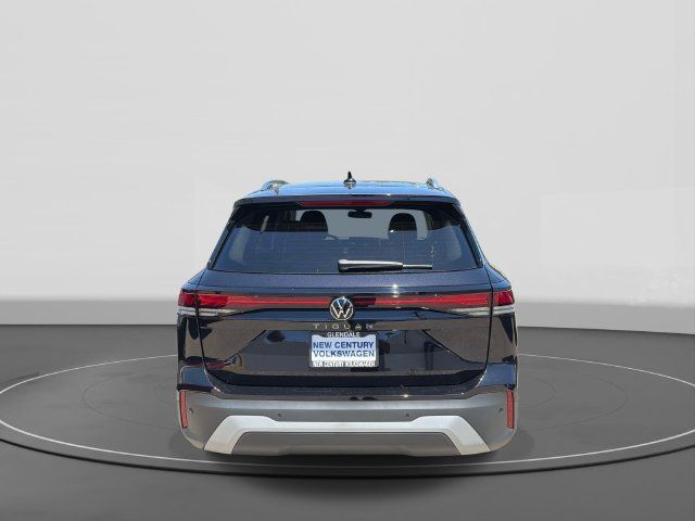 Used 2026 Volkswagen Tiguan S FWD image 3