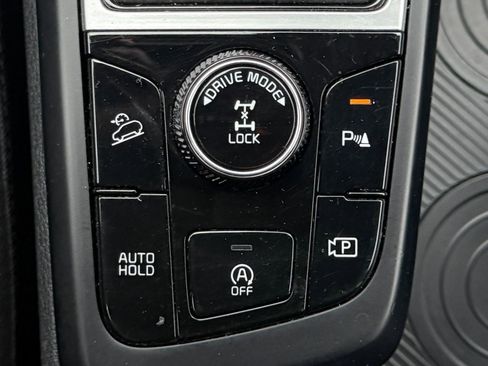 Certified 2025 Kia Sportage LX image 37