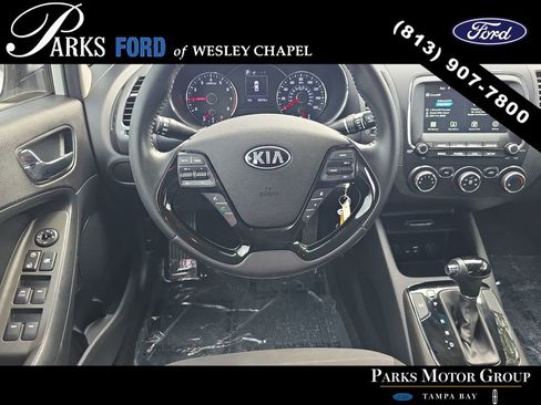 Used 2017 Kia Forte S FWD image 10