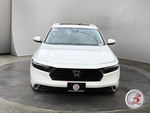 Used 2024 Honda Accord Touring image 2