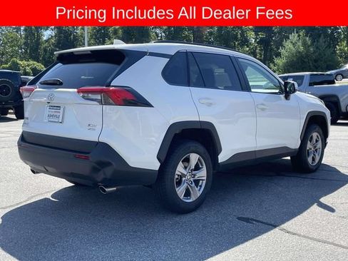 Used 2025 Toyota RAV4 XLE AWD/4WD image 5