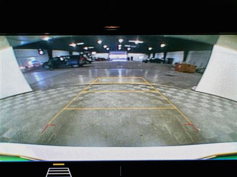 Used 2022 Buick Encore Preferred w/ Safety Package AWD/4WD image 28