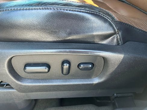 Used 2013 Ford Explorer Limited image 11