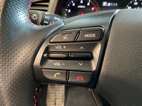 Used 2018 Hyundai Elantra Sport image 13