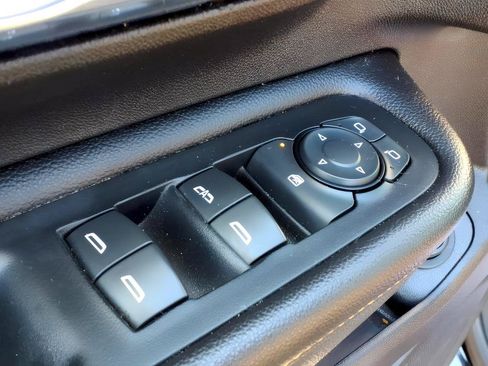 Used 2019 GMC Terrain SLT w/ Preferred Package FWD image 18