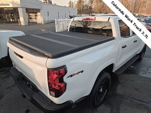 Used 2024 Chevrolet Colorado W/T image 27