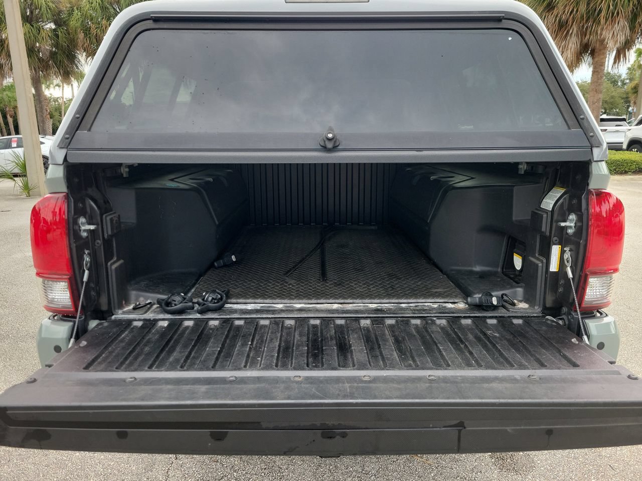 Used 2022 Toyota Tacoma SR5 w/ Trail Edition AWD/4WD image 9