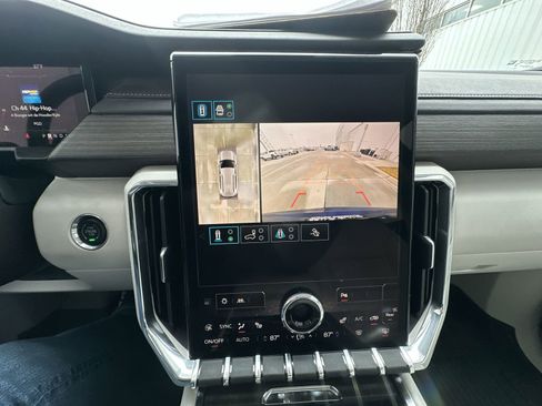 Used 2024 GMC Acadia Denali w/ Super Cruise Package image 15