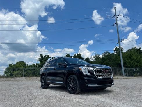 Used 2023 GMC Terrain Denali w/ Black Diamond Edition AWD/4WD image 5