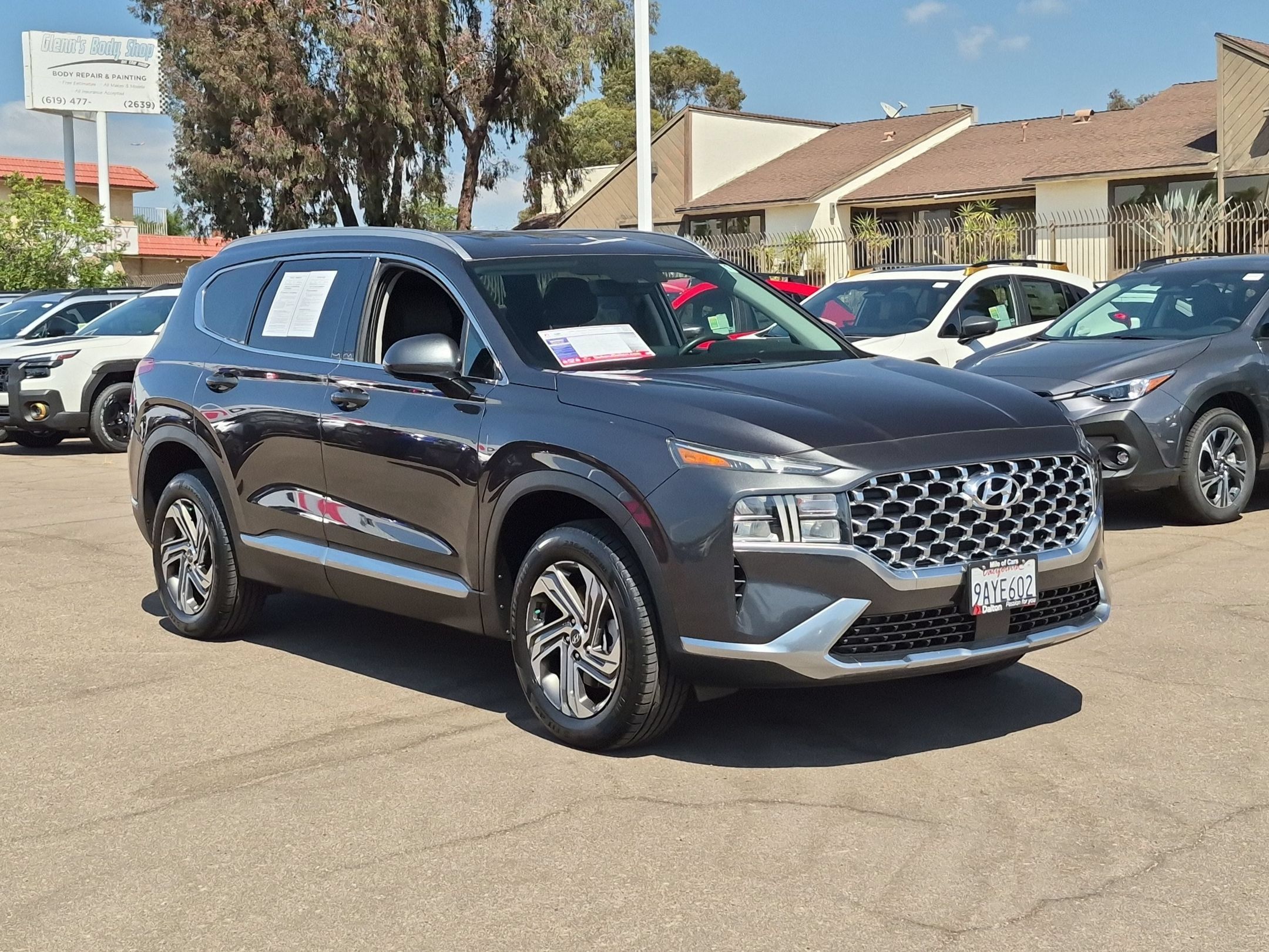Used 2022 Hyundai Santa Fe SEL w/ Cargo Package AWD/4WD image 2