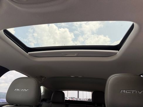 Used 2024 Chevrolet Trax ACTIV w/ Sunroof Package FWD image 23