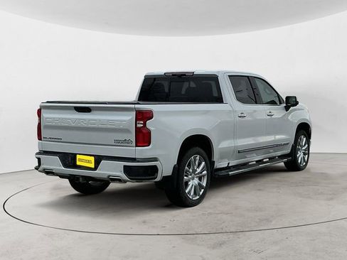 Used 2024 Chevrolet Silverado 1500 High Country w/ High Country Premium Package AWD/4WD image 5