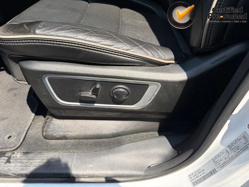 Used 2024 RAM 1500 Laramie AWD/4WD image 50
