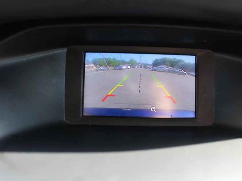 Used 2018 Ford Focus SE FWD image 19