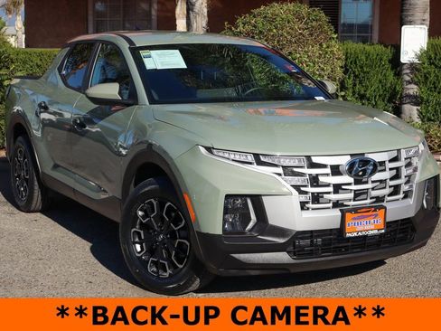Used 2024 Hyundai Santa Cruz SE image 2