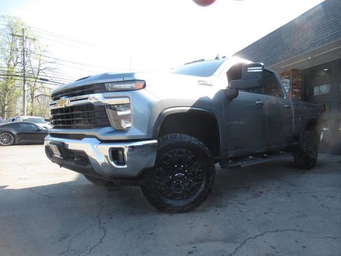 Used 2024 Chevrolet Silverado 2500 LT w/ Convenience Package AWD/4WD image 37