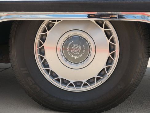 Used 1993 Cadillac Fleetwood Sedan image 39