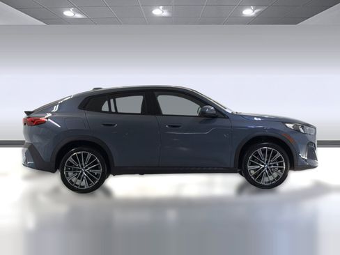 New 2026 BMW X2 xDrive28i w/ Convenience Package AWD/4WD image 8