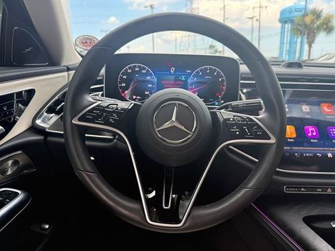 Used 2024 Mercedes-Benz E 350 4MATIC Sedan image 16