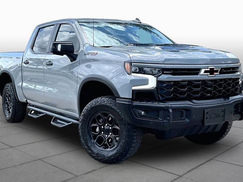 Used 2024 Chevrolet Silverado 1500 ZR2 w/ ZR2 Bison Edition AWD/4WD image 3