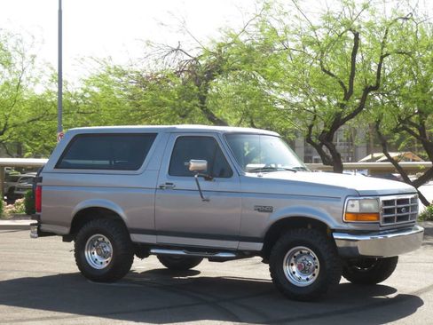 Used 1994 Ford Bronco XL image 4