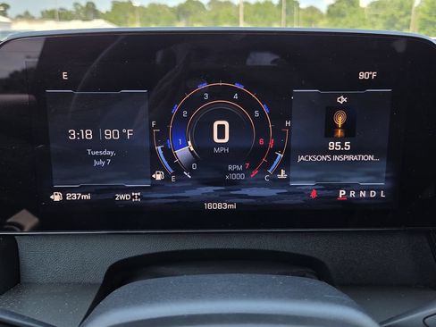 Used 2026 Chevrolet Traverse LT AWD/4WD image 24