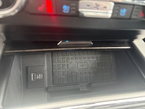 Used 2022 Ford F250 Lariat w/ Black Appearance Package image 31