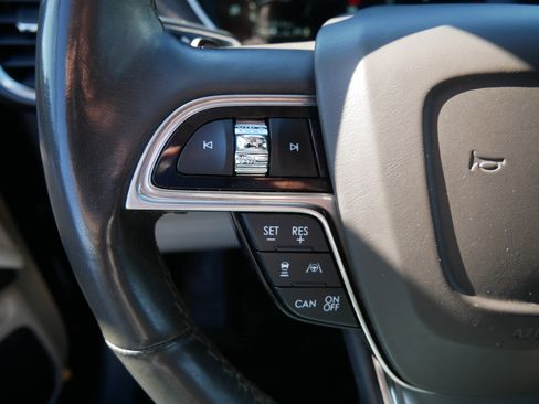 Used 2020 Lincoln Nautilus Reserve w/ Equipment Group 201A image 28