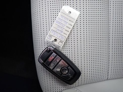 Used 2025 Ford Mustang Premium image 30