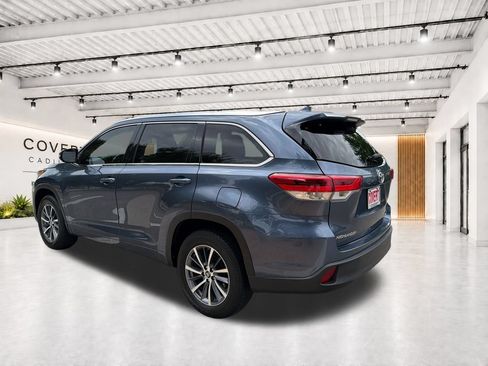 Used 2018 Toyota Highlander XLE FWD image 8