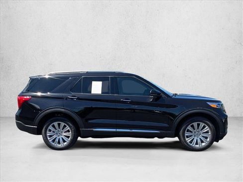 Used 2024 Ford Explorer Limited w/ Equipment Group 301A AWD/4WD image 4