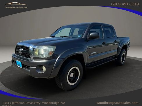Used 2011 Toyota Tacoma 4x4 Double Cab w/ TRD Off-Road Pkg image 8