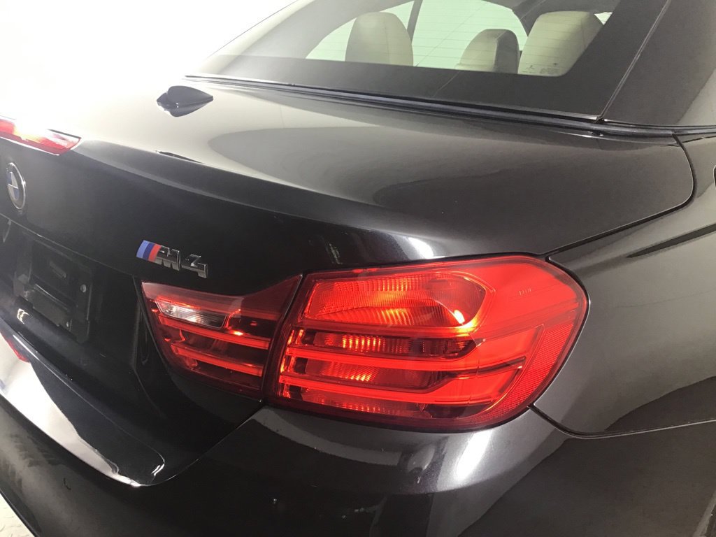 Used 2015 BMW M4 Convertible RWD image 16