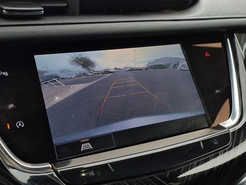 Used 2025 Cadillac XT6 Premium Luxury image 32