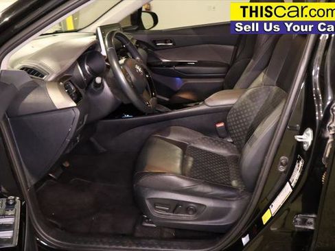 Used 2021 Toyota C-HR Limited FWD image 22