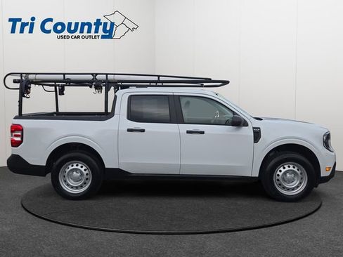 Used 2025 Ford Maverick XLT w/ Equipment Group 302A AWD/4WD image 9