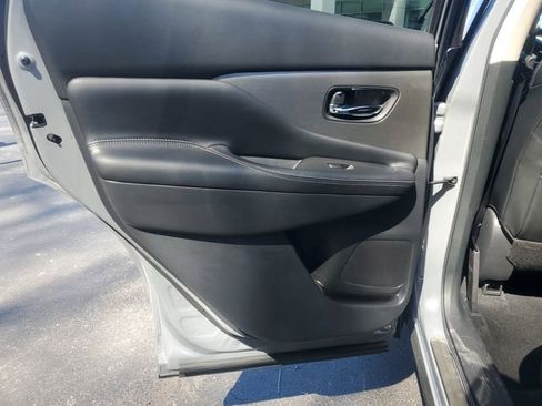 Certified 2024 Nissan Murano SV w/ SV Midnight Edition Package FWD image 12