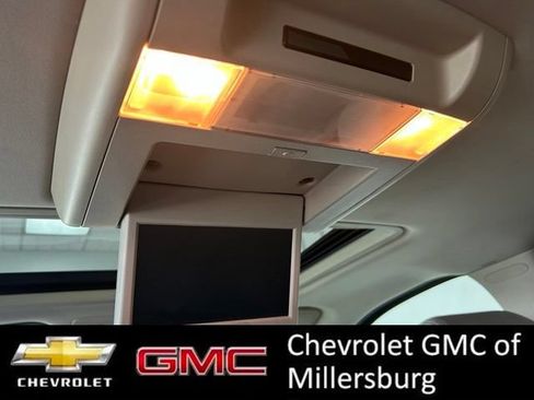 Used 2008 GMC Yukon XL SLT w/ SLT Preferred Equipment Group AWD/4WD image 24