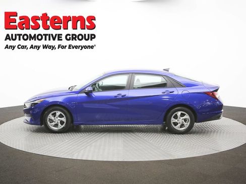 Used 2023 Hyundai Elantra SE w/ Preferred Accessory Package FWD image 59