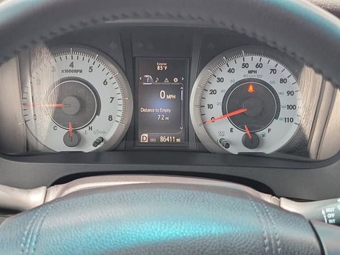 Used 2017 Toyota Sienna SE FWD image 31