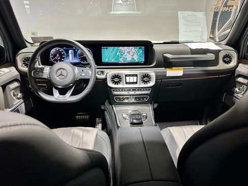 Certified 2024 Mercedes-Benz G 550 G 550 4MATIC AMG Line Final Ed image 9