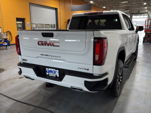 Used 2025 GMC Sierra 1500 AT4 w/ AT4 Premium Package image 5