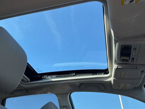 Used 2017 Subaru Forester 2.5i Limited image 10