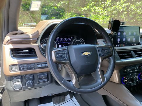 Used 2021 Chevrolet Tahoe High Country AWD/4WD image 17