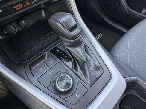 Used 2021 Toyota RAV4 XLE w/ Carpet Mat Package (TMS) image 12