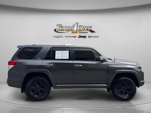 Used 2011 Toyota 4Runner SR5 w/ Premium Pkg w/Leather RWD image 9