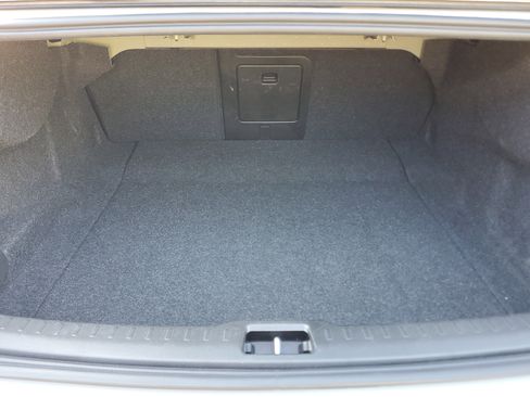 Used 2024 Volvo S60 B5 Core image 9